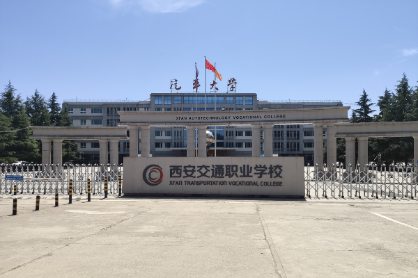 白鹿之光，因我而华