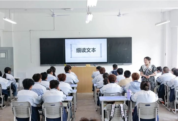 专家入校细指导，精准把脉促提升